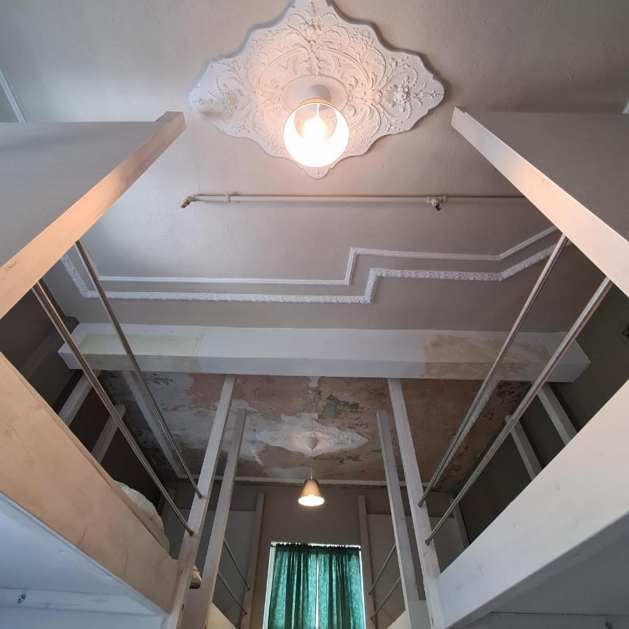 Jetpak Alternative Eco Hostel Thessaloníki Eksteriør bilde